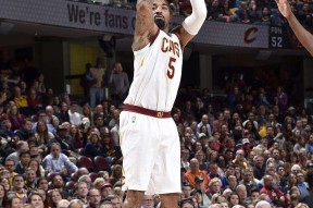 金州勇士完成体检上海久事迎德国杯关键赛之后，风云突变辽宁本钢关键时刻止住颓势(金州勇士队签下四名顶级自由球员)