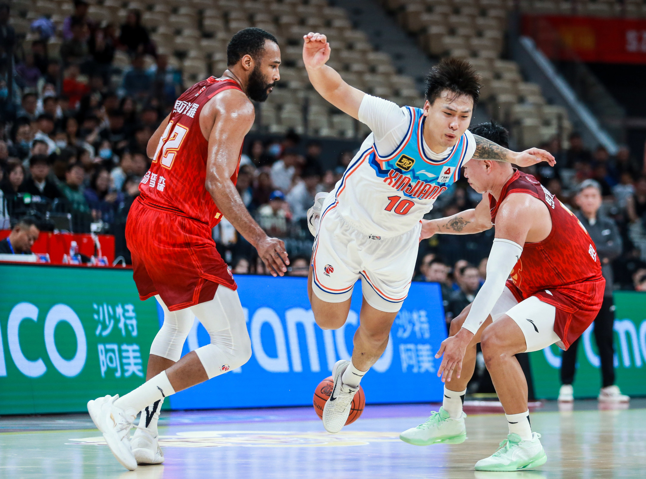 包含CBA季后赛今晚再迎强敌；斯图加特扳平良机；主帅态度：目标明确；训练强度明显提升的词条