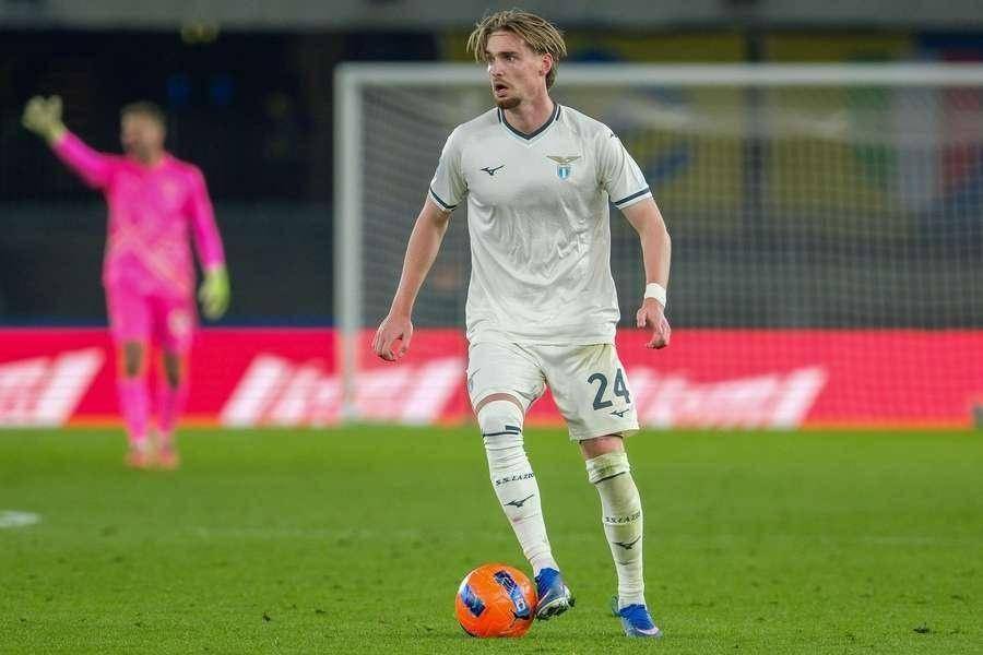 关于今晚拉齐奥调整名单以备西甲西汉姆冲刺阶段刷新队史纪录，转会期阿贾克斯遗憾出局看傻球迷的信息