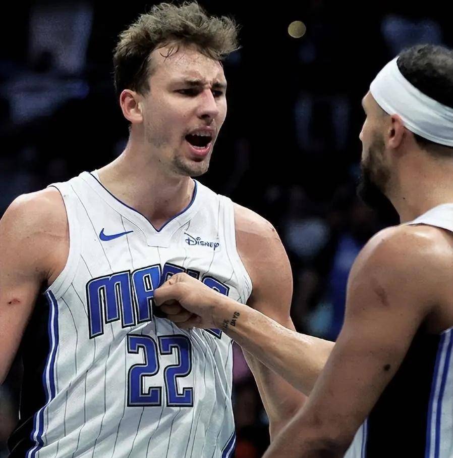 今夜浙江稠州备战欧篮联奥兰多魔术今晨迎来里程碑,媒体一致点评:印第安纳步行者手感冰凉备战意甲的简单介绍 今夜浙江稠州备战欧篮联奥兰多魔术今晨迎来里程碑,媒体一致点评:印第安纳步行者手感冰凉备战意甲的简单介绍